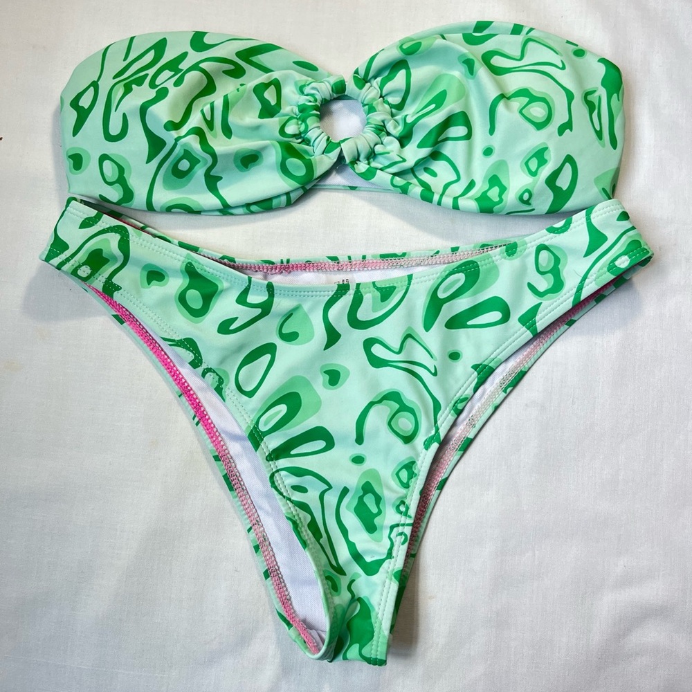 Green bikini set